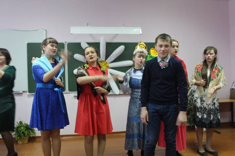 Праздничный концерт в школе117682