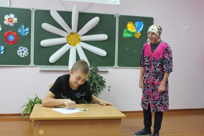 Праздничный концерт в школе117631