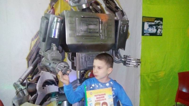 Шоу выставка фантастических роботов "Восстание машин". АКМ. 18.11.17г. 2 часть.100256