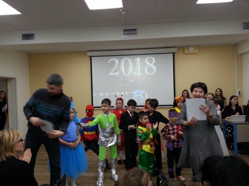 Спектакль "Путешествие в ХХХ век"135112