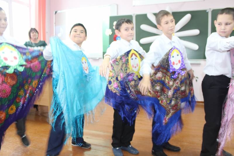 Праздничный концерт в школе117570