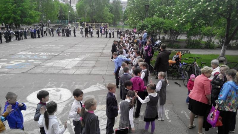 Флешмоб в 50 школе 16