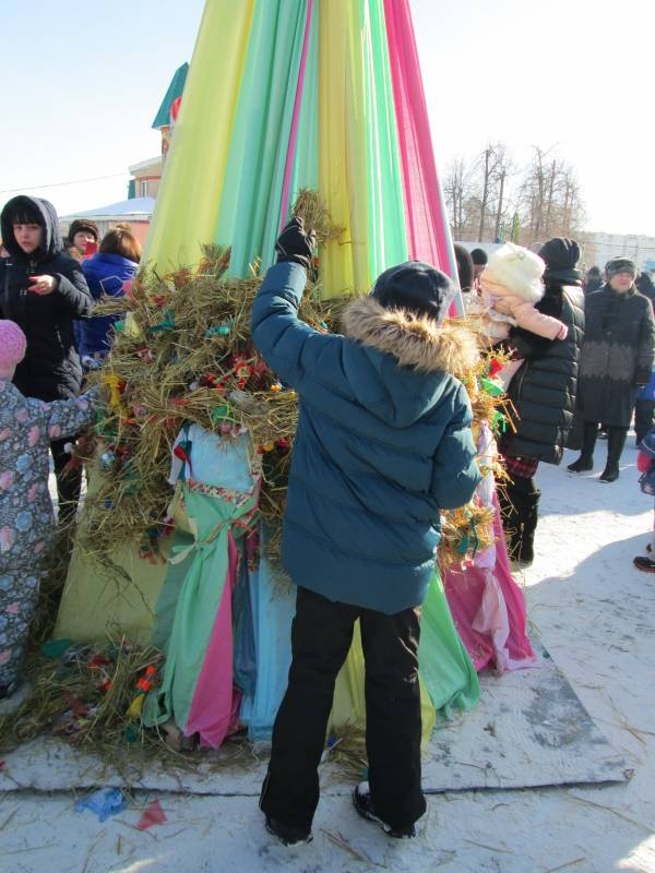 Мероприятие "Широкая масленица". Проводы зимы в Бугульме. 18.02.2018138942
