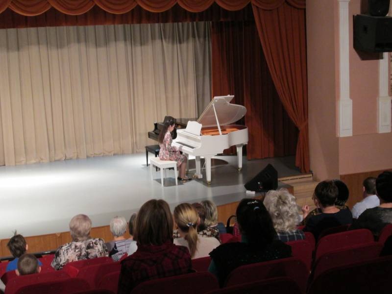 Концерт в БДШИ "Для милых мам" 02.03.2018140482