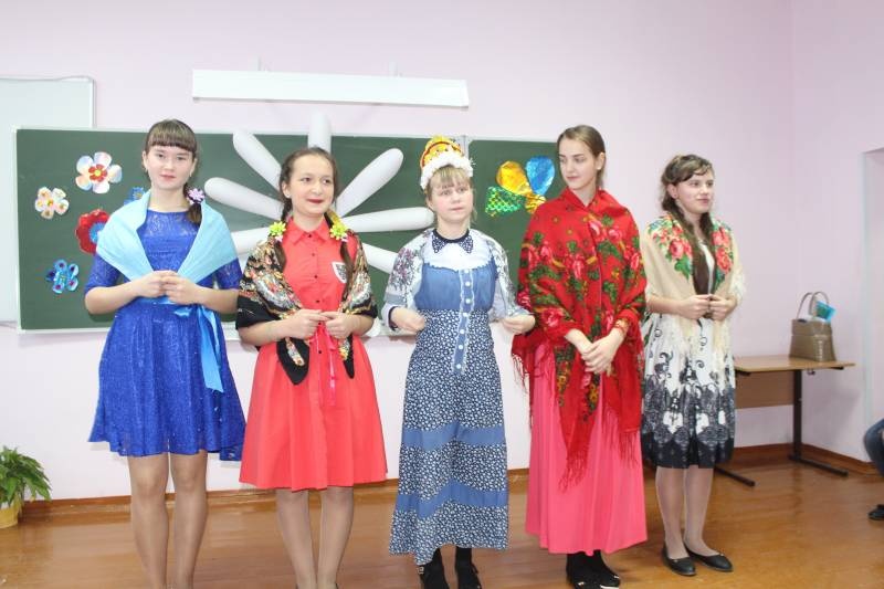 Праздничный концерт в школе117678
