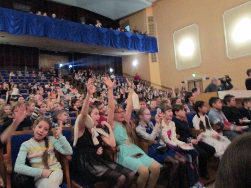 Новогоднее представление на городской елке мэра для отличников учебы. 27.12.2017 г.130865