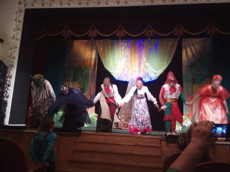 "Пока цветет роза" спектакль Сызранского драмтеатра.94816