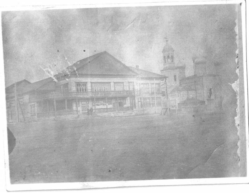 Дом соцкультуры и Троицкий собор 1929 г