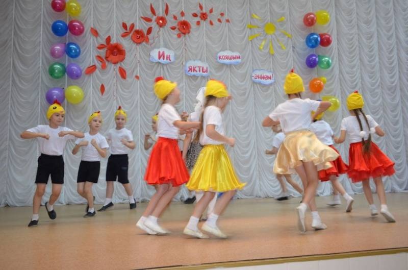 Праздник "День матери". Танец "Цыплят". 28.11.17.110107