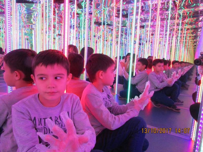 Зеркальный лабиринт110370