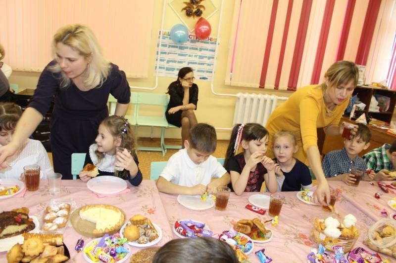 День мамы в 50 школе 55