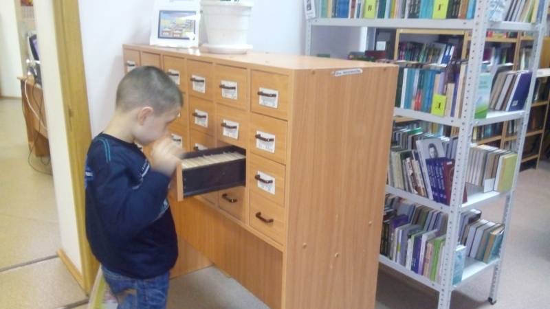 Выставка книг "Әлмәтебез язучылары / Писатели Альметьевска". Библиотека народов Поволжья. 14.11.17г.96806