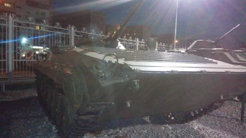 Выставка военного транспорта. 8 миля. 22.11.17.102292