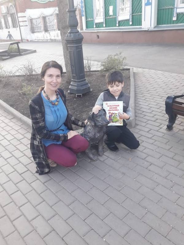 Скульптура Ярослава Гашека в Бугульме152604