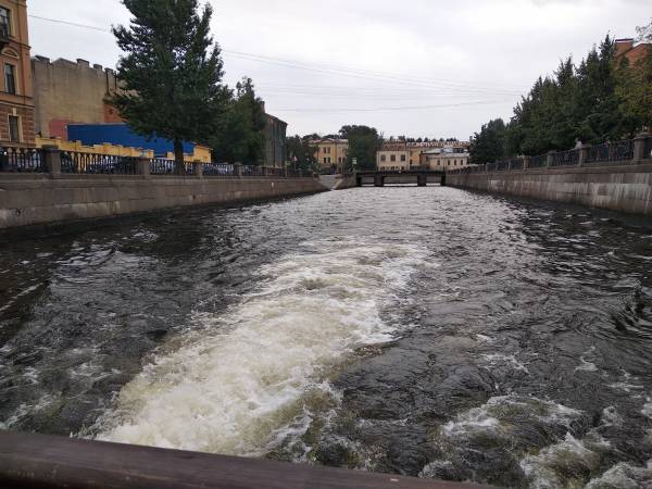 Экскурсия по рекам и каналам Санкт-Петербурга