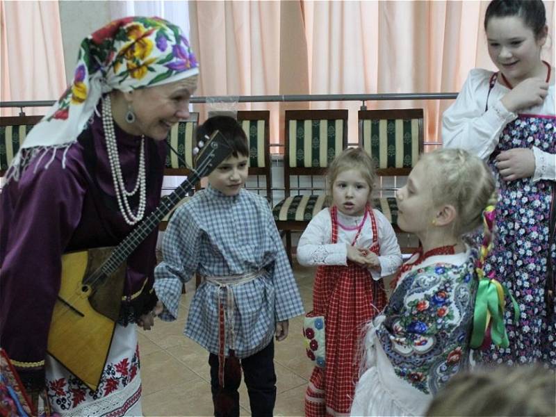 «СВЯТОЧНЫЕ ЗАБАВЫ» В ДОМЕ ДРУЖБЫ НАРОДОВ