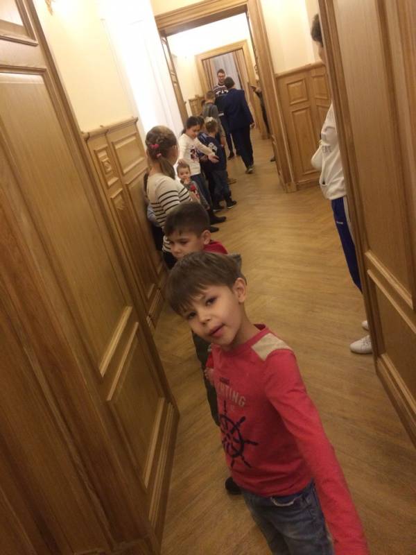 У КОГО СЕМЬ ПЯДЕЙ ВО ЛБУ