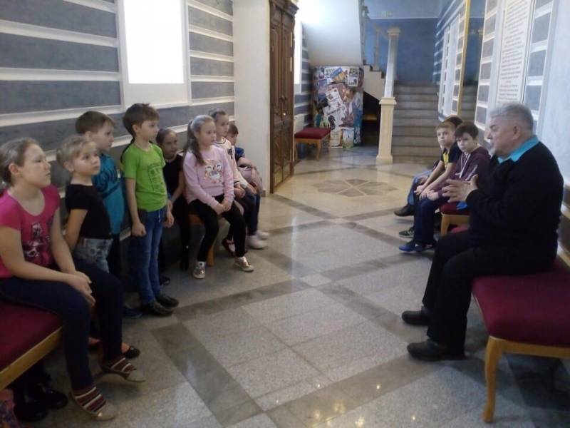 Встреча с заслуженным артистом РТ Салимовым Равилем Исмагиловичем "Государственный русский драматический театр им. А.В. Баталова. Вчера, сегодня, завтра".