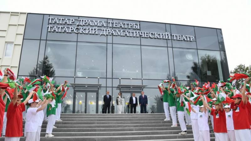 В Набережных Челнах открылся татарский драмтеатр им. А. Гилязова