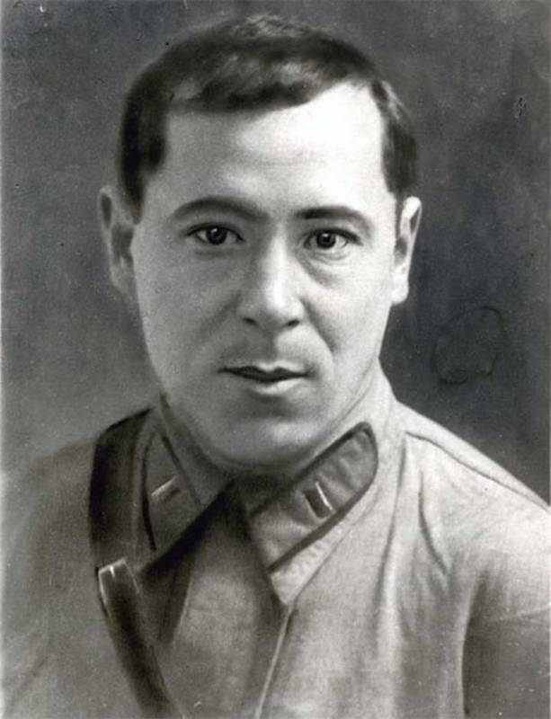116 лет со дня рождения татарского поэта, Героя Советского Союза Мусы Джалиля