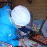 Заполняю формуляр: пишу свою фамилию Галеев.