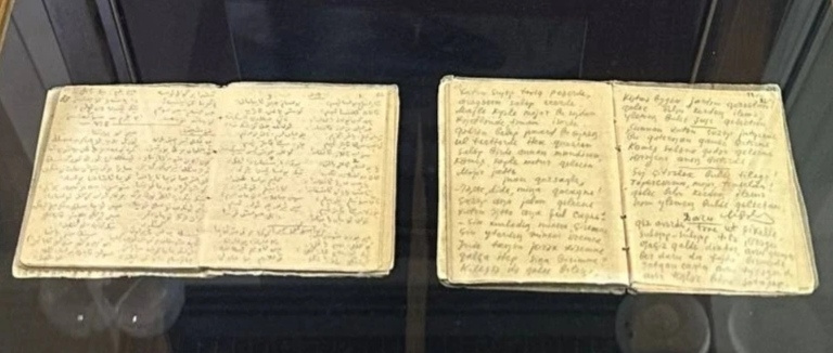 Торжественная церемония выноса Моабитских тетрадей Мусы Джалиля в Национальном музее Республике Татарстан