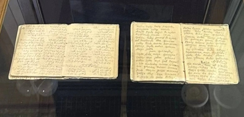 Торжественная церемония выноса Моабитских тетрадей Мусы Джалиля в Национальном музее Республике Татарстан