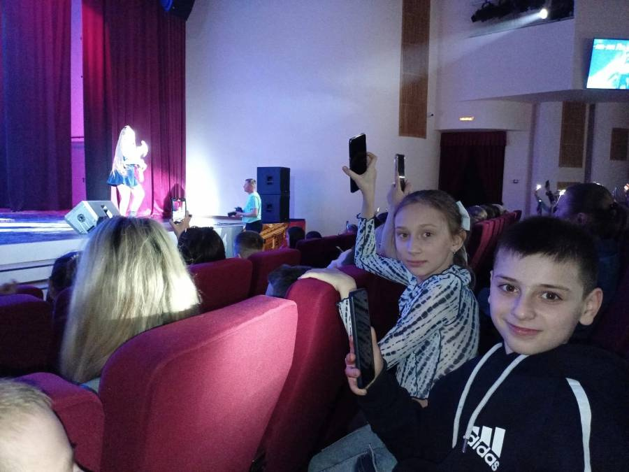 Лиза Роднянская - официальный голос группы Руки вверх, приезжала к нам в Бугульму